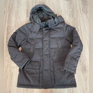 Uniqlo down puffer jacket medium